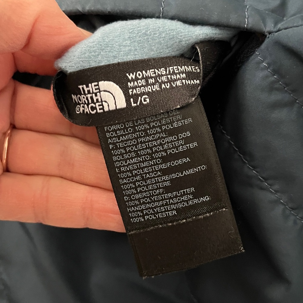 North Face Steel Blue Reversible Jacket - Picture 6 of 7